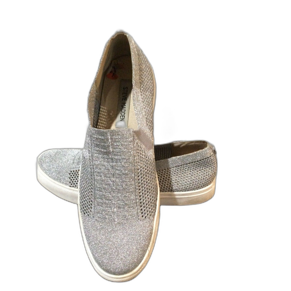 STEVE MADDEN Freeda Slip On Sneakers Silver Size 9.5 Womens NICE